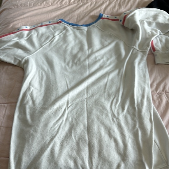 Size XL: alphi phi sorority sweatshirt - Picture 2 of 3